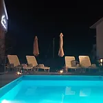 Natali *