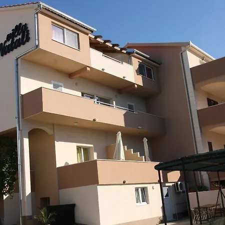 Natali - Heating Pool Apartment Trogir