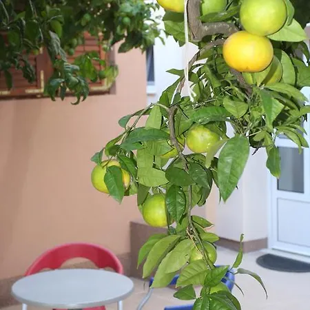 Natali - Heating Pool アパート