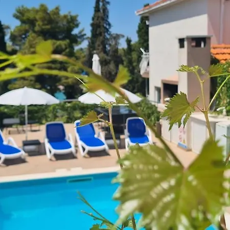 Apartment Natali - Heating Pool Trogir