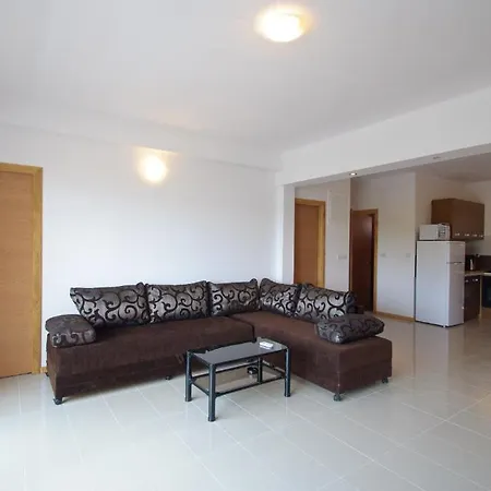 Natali - Heating Pool Trogir