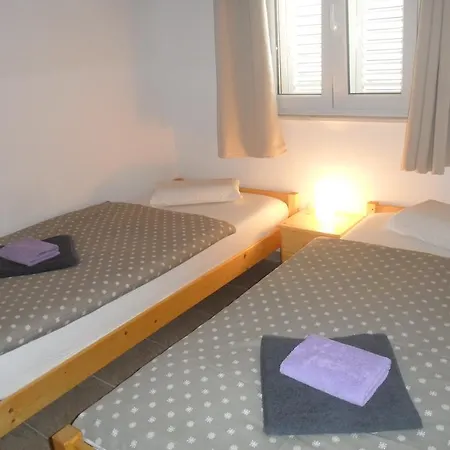 Natali - Heating Pool Apartment *