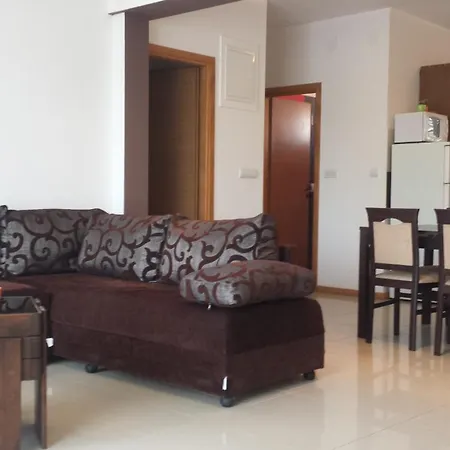 Natali - Heating Pool Apartment *