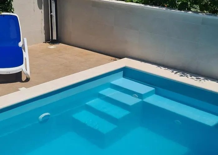 Natali - Heating Pool * Трогир