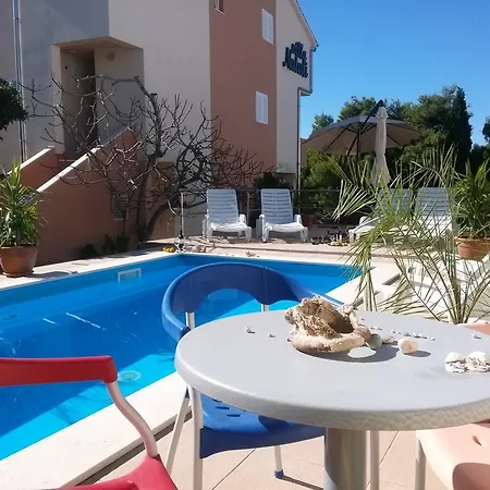 Lejlighed Natali - Heating Pool Trogir