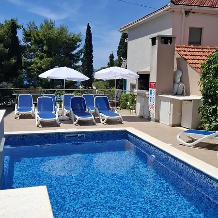 Natali - Heating Pool Τρογκίρ