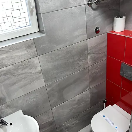 Natali - Heating Pool Апартаменти