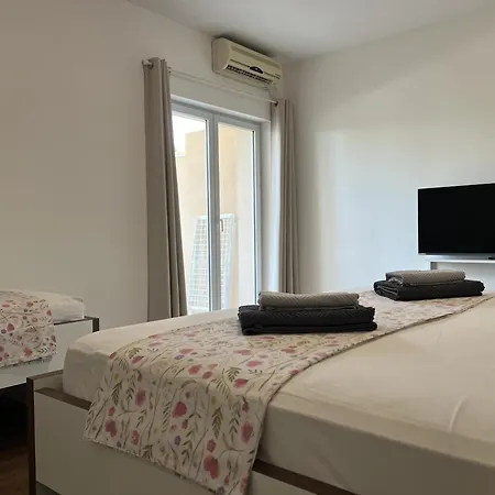 Natali - Heating Pool Apartament